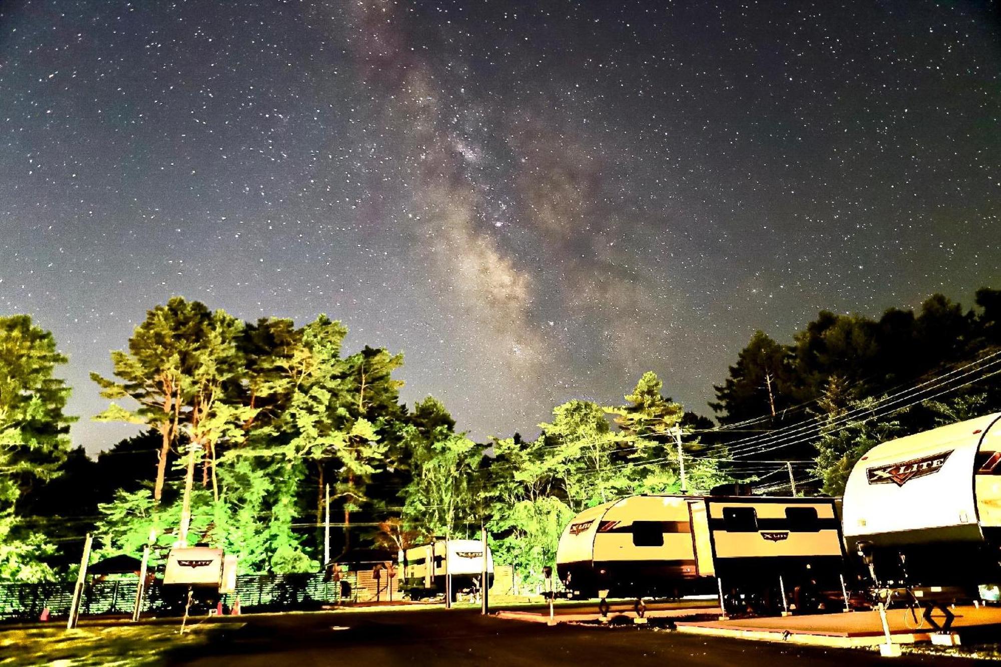 Gramercy Village 山中湖 Glamping &Sauna ياماناكاكو المظهر الخارجي الصورة